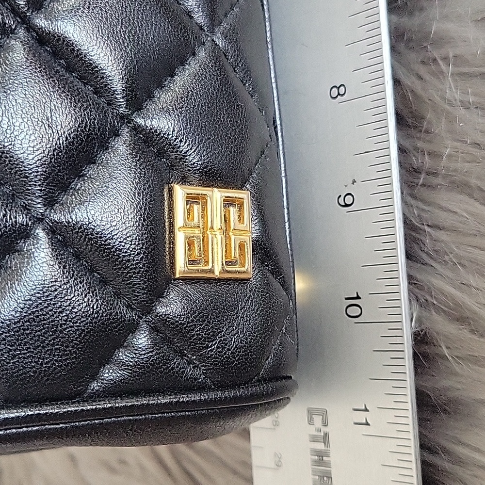 Givenchy Kelly Calfskin leather black Quilted handbag - Picture 6 of 16